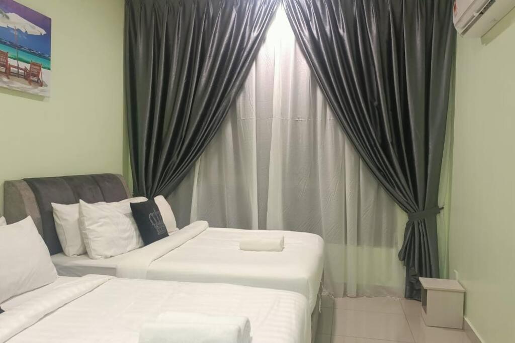 Bali Residence By Beca Inn , Musliim Only Malacca Exterior foto